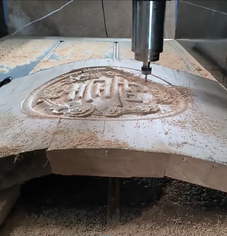 安徽客戶重型木工(壽材)數(shù)控雕刻機